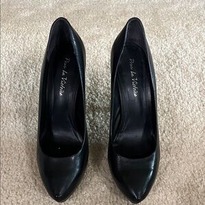 Pour La Victoire Black Women's Heels